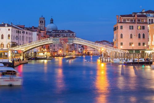 威尼斯著名大桥（威尼斯全城有桥梁400余座）