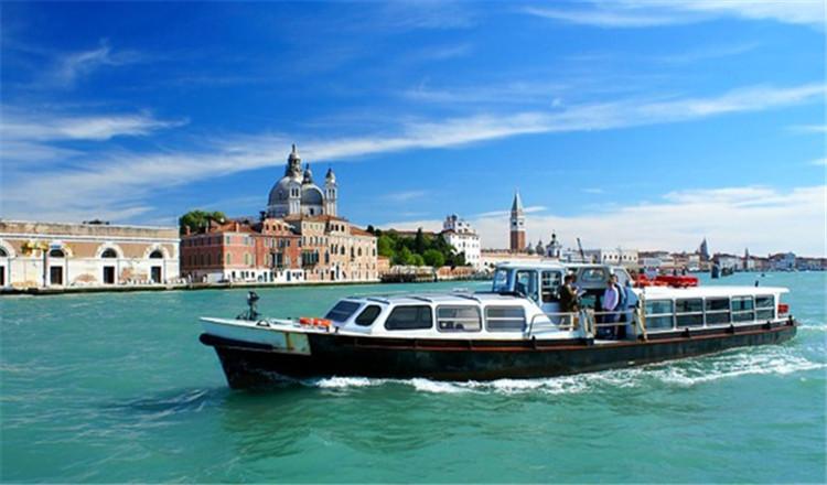威尼斯游轮巡游（威尼斯 船）