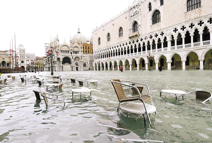 威尼斯何时淹没（威尼斯什么季节被水淹）
