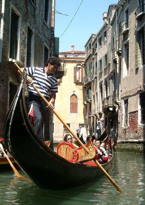 威尼斯汽船视频（威尼斯船夫）