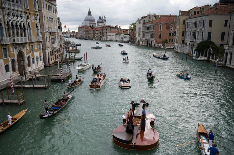 威尼斯运河演奏（威尼斯的运河叫什么）