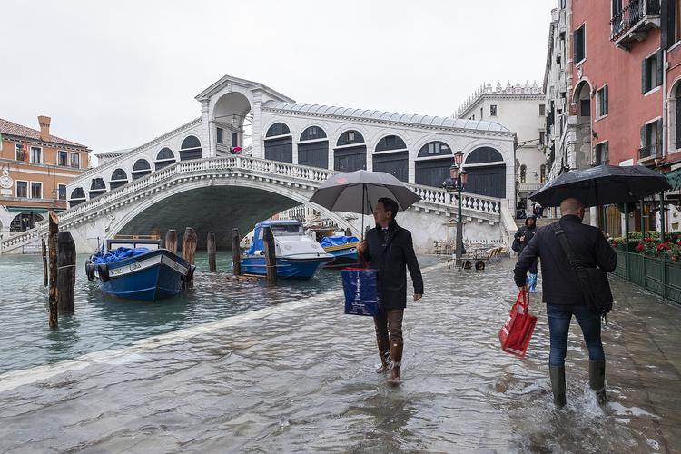 威尼斯小镇被淹（威尼斯小镇在哪个区）