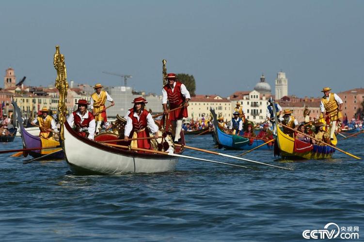 威尼斯赛艇图片（威尼斯赛船会）